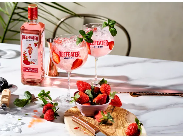 PreviewLarge-Beefeater_Pink_G&T_Cocktail.jpg